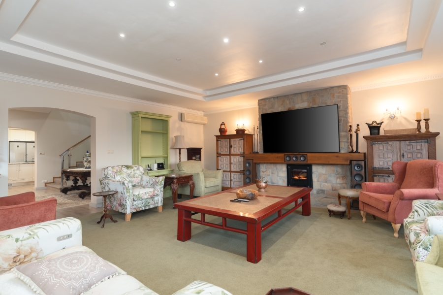 5 Bedroom Property for Sale in Greenways Golf Estate Western Cape